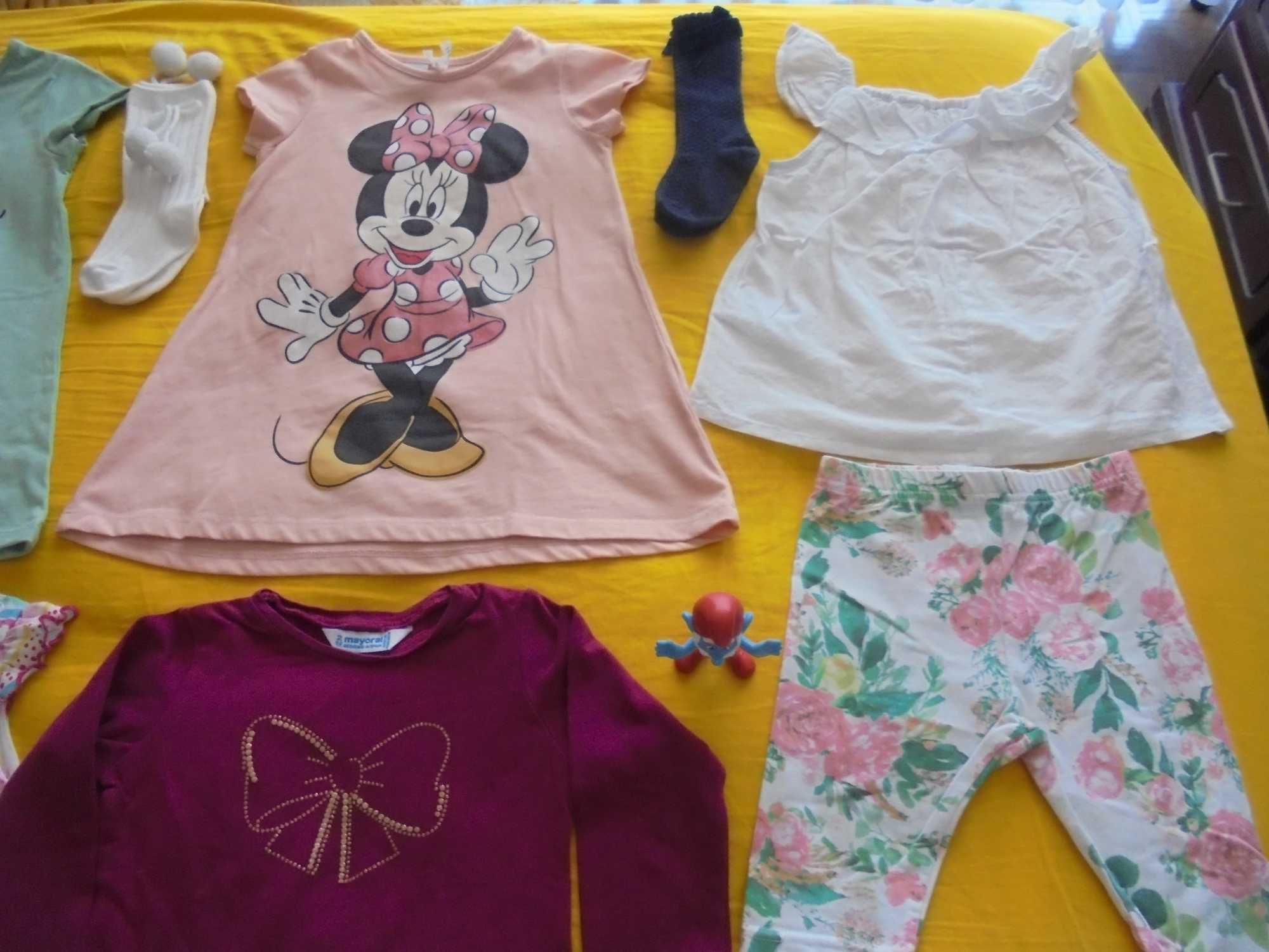 lote de roupa de menina os brinquedos