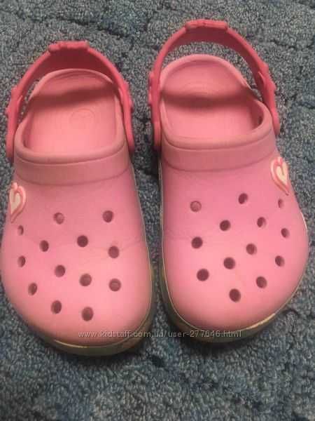 Розовые кроксы crocs на девочку