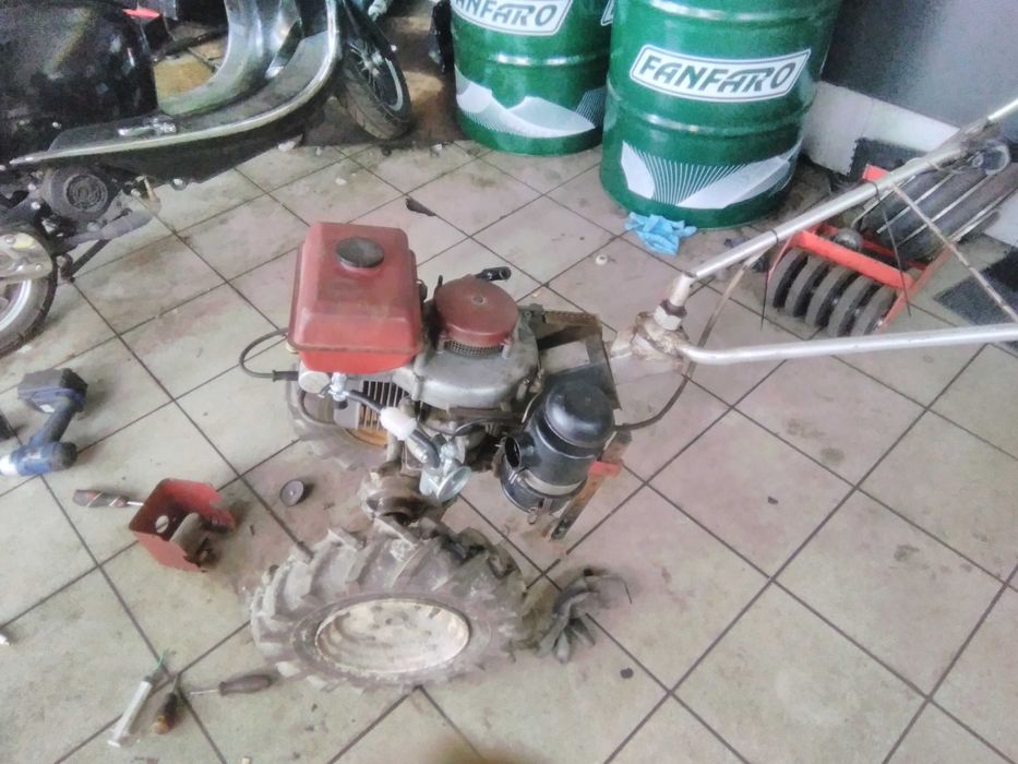 glebogryzarka/z osprzętem/