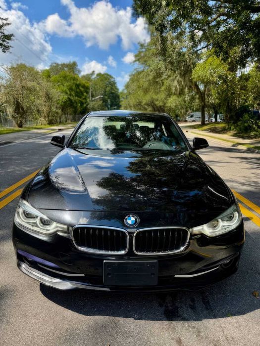 BMW 3 Series 330i xDrive      2017