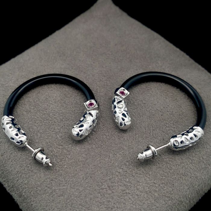 Nowe kolczyki z onyksem i rubinami, srebro 925, rodowane, paladowane