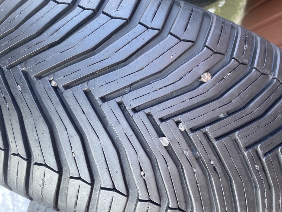 Opona 235/50r19 Michelin Cross Climate SUV