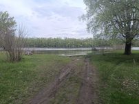 Перша лінія до води.