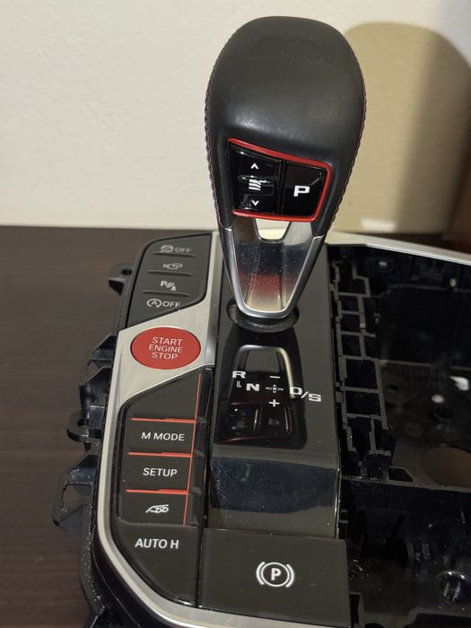 Оригінальна операційна панель BMW M8 (61317888395)