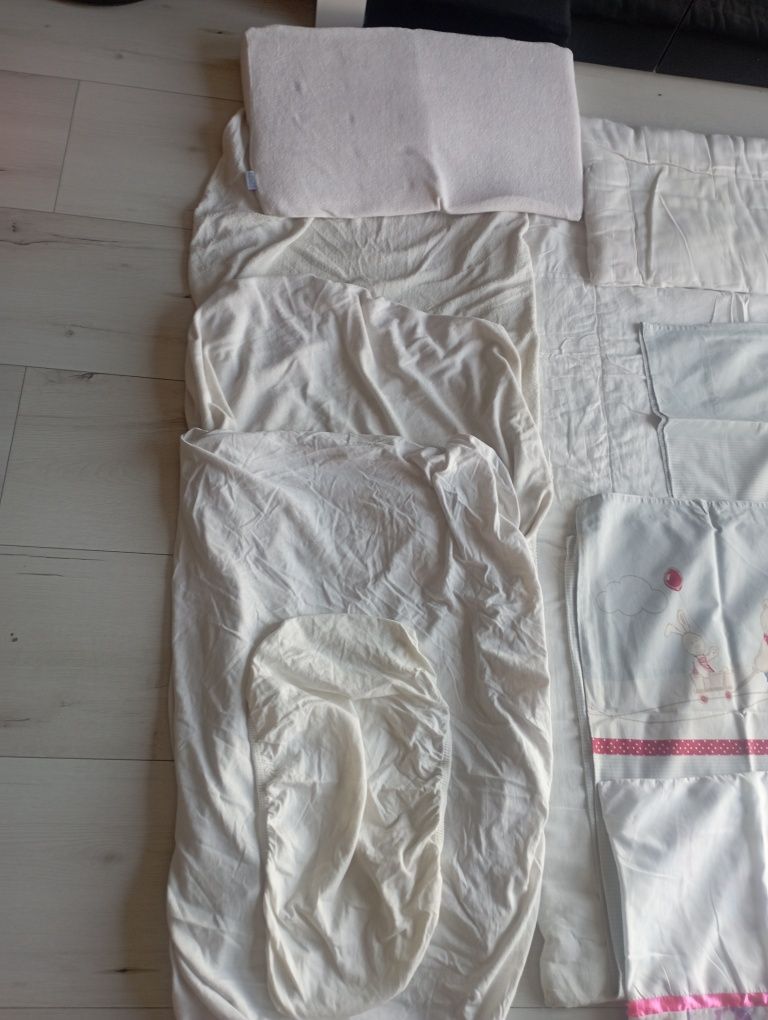 Oddam za 35 zł zestaw do łóżeczka kołdra, poduszka, pościel, prześcier