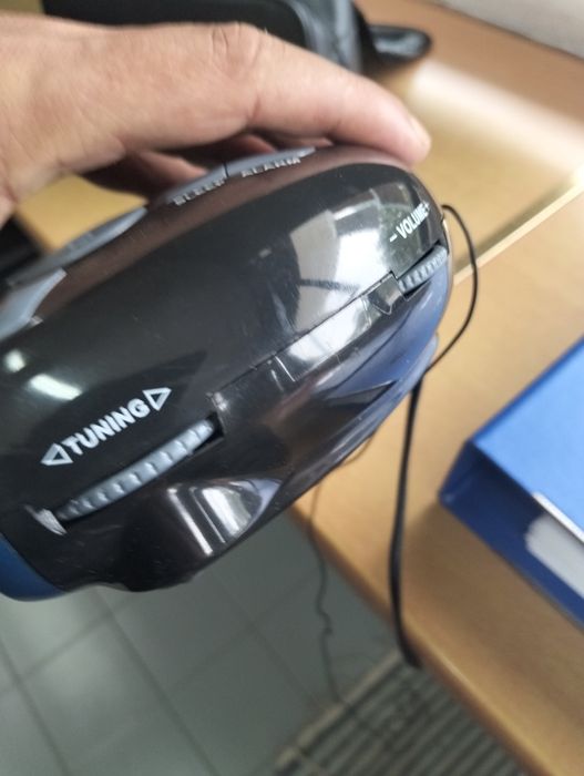 Radio relógio despertador esta novo