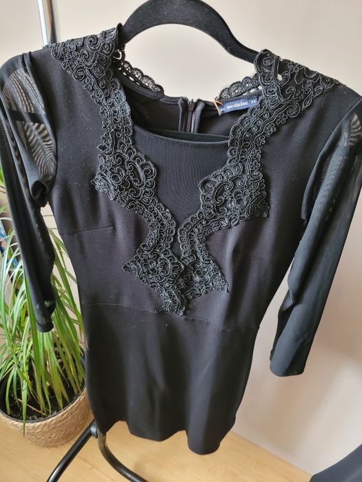 Nowa dopasowana sukienka Medicine rozmiar XS