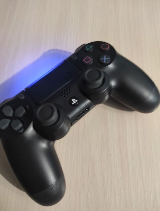 Джойстик ps4 playstation 4 Новый Не работает одна кнопка
