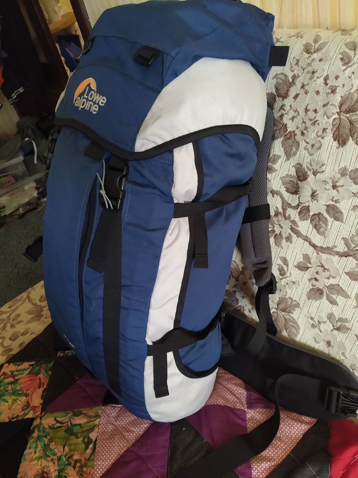 Туристический анатомический каркасный походный рюкзак lowe alpine 40l