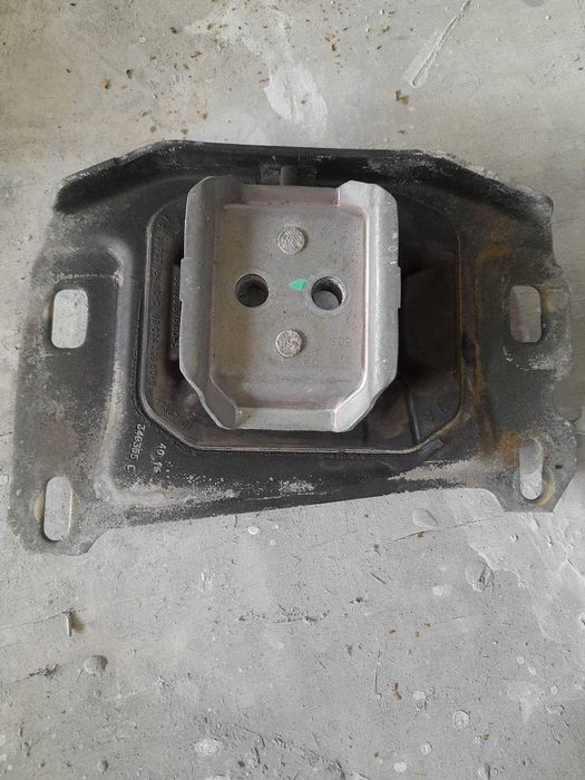 Продам запчастини - опору двигуна (ліва опора КПП) Peugeot/Citroen