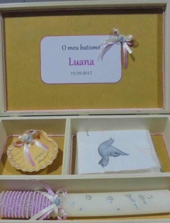 Conjuntos de batismo (caixas, velas, conchas e toalhas) personalizados