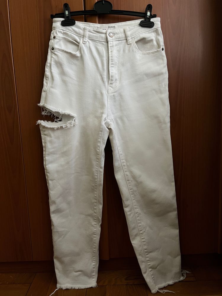 Білі джинси  мом з розрізом