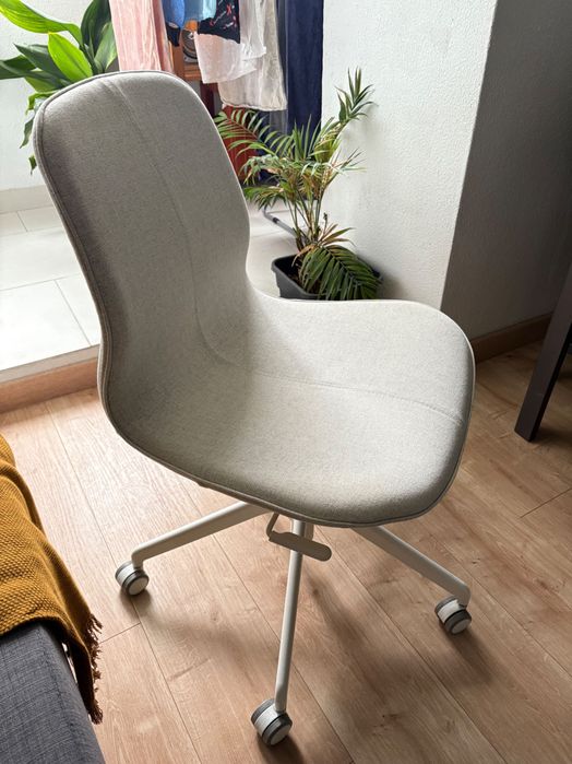 Cadeira de escritório bege\branca