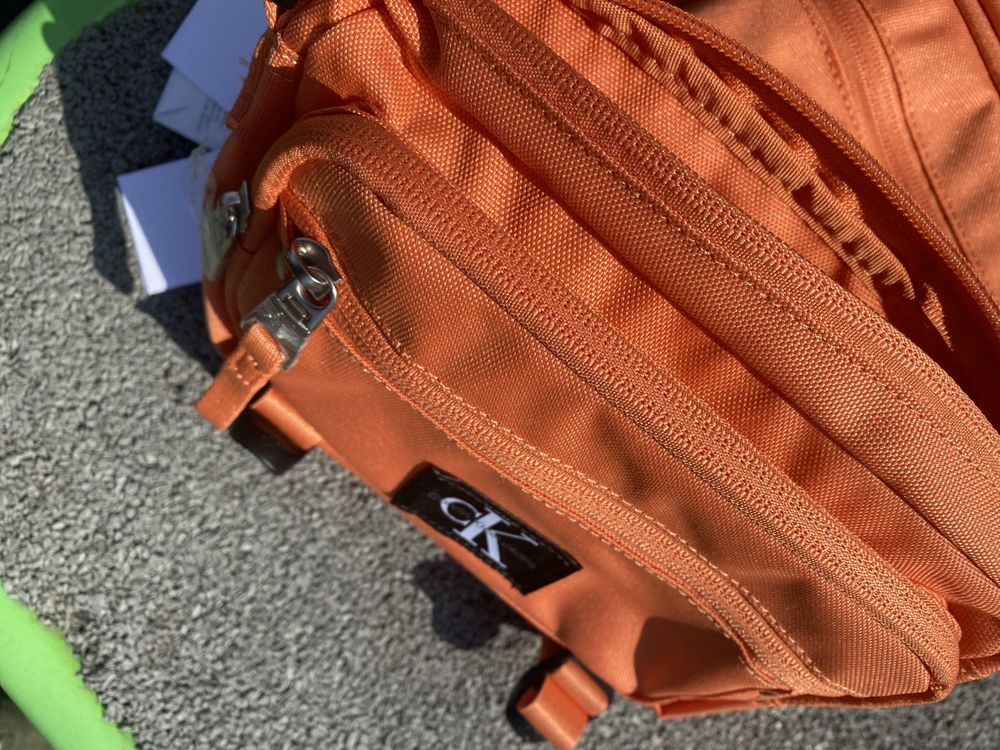 Мессенджер сумка через плече Calvin Klein унісекс