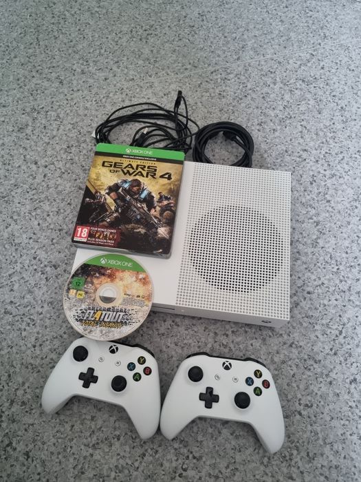 Konsola Xbox One S 1TB 2 Pady+Gry