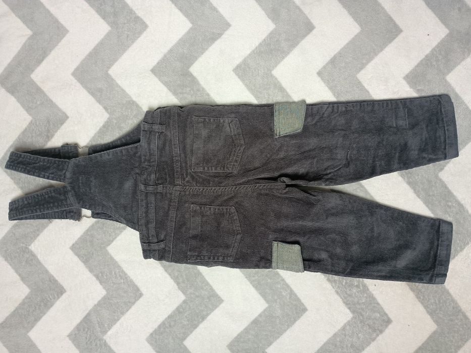 Spodnie ogrodniczki chłopięce r. 98 sztruksowe grafitowe Cool Club