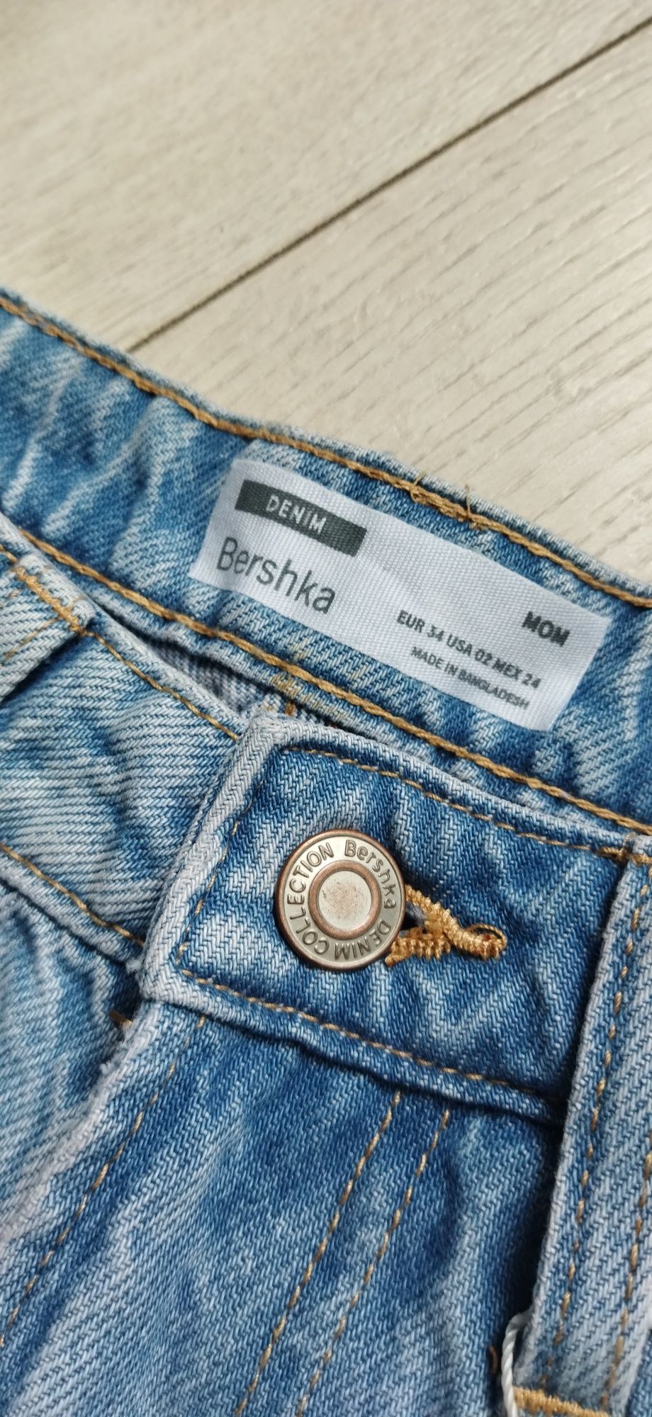 Spodnie Bershka Mom jeans denim