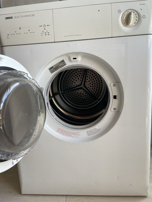 Maquina de Sacar Roupa Zanussi