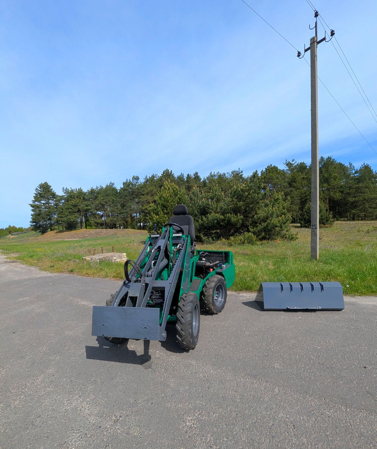 ПРОДАМ Мініпогрузчик MND-2117