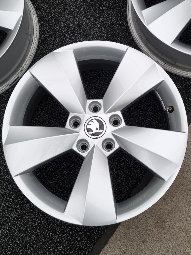 Felgi Alu 17" Skoda Kodiaq Karoq Superb III II Octavia IV III II 5x112