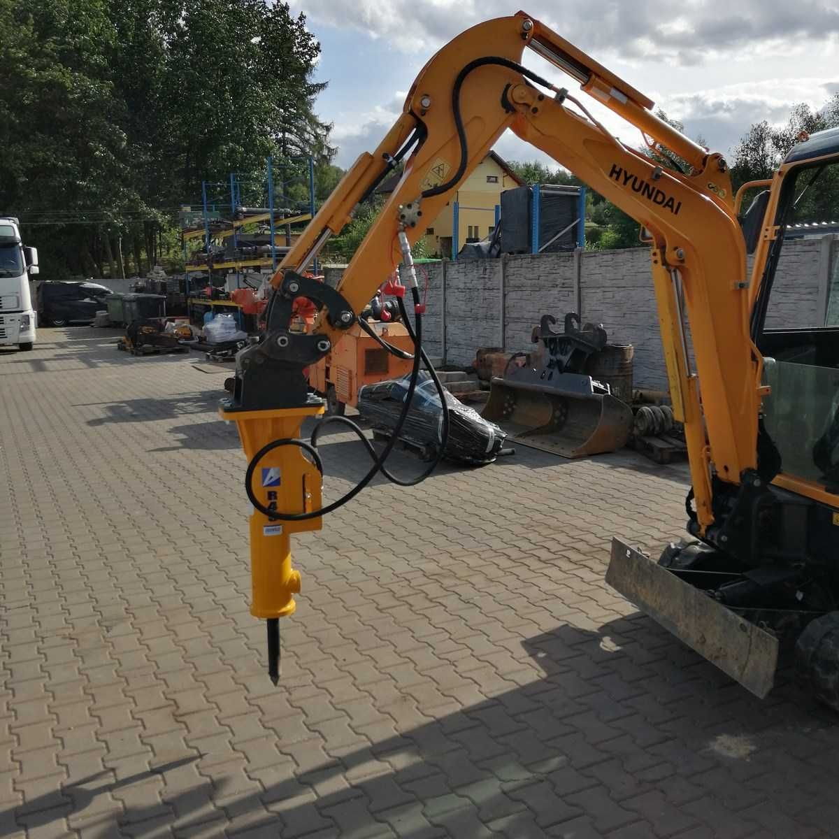 Młot hydrauliczny Arrowhead dla minikoparek 1,5-3 ton