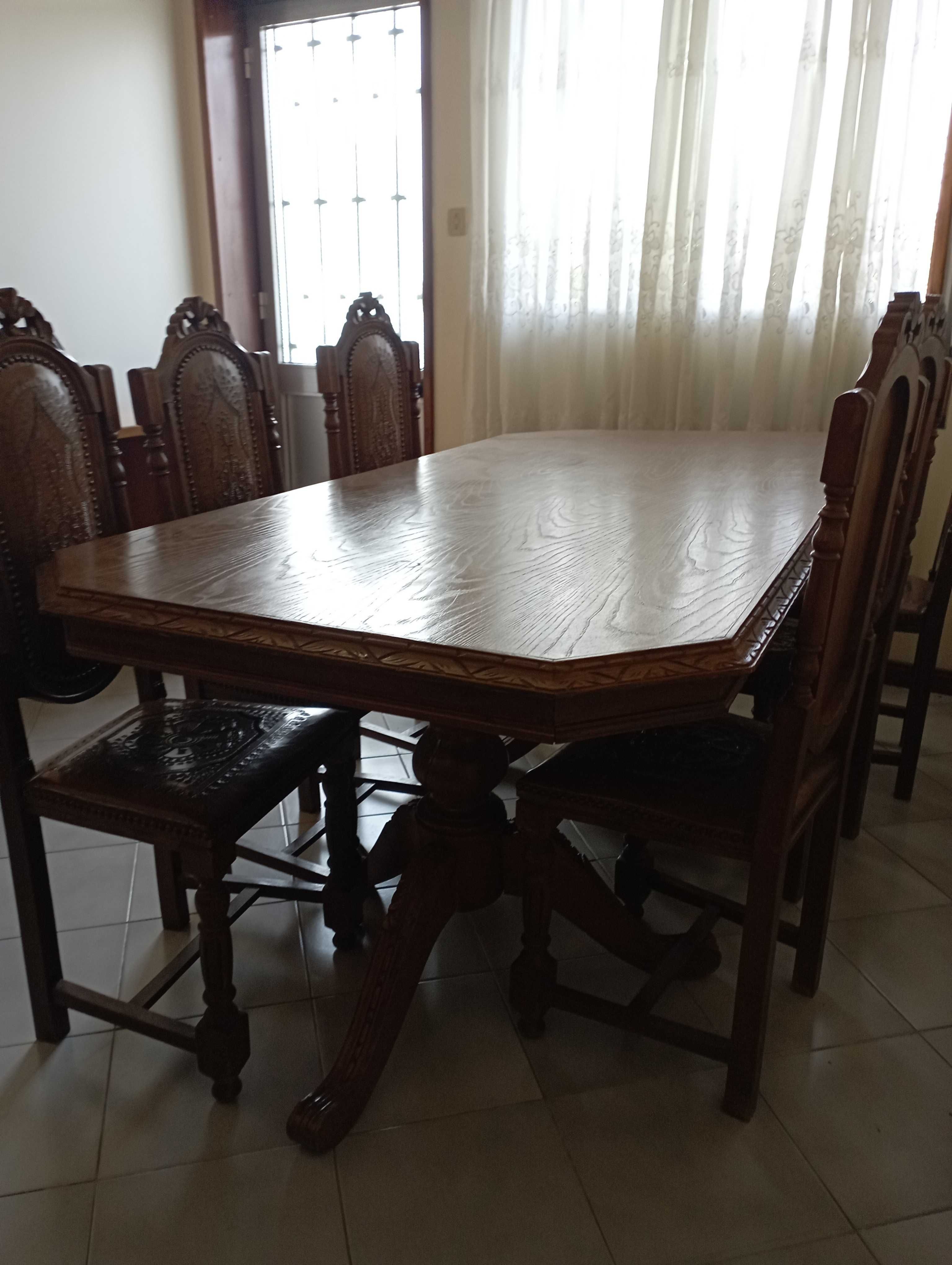 Mobília antiga de sala