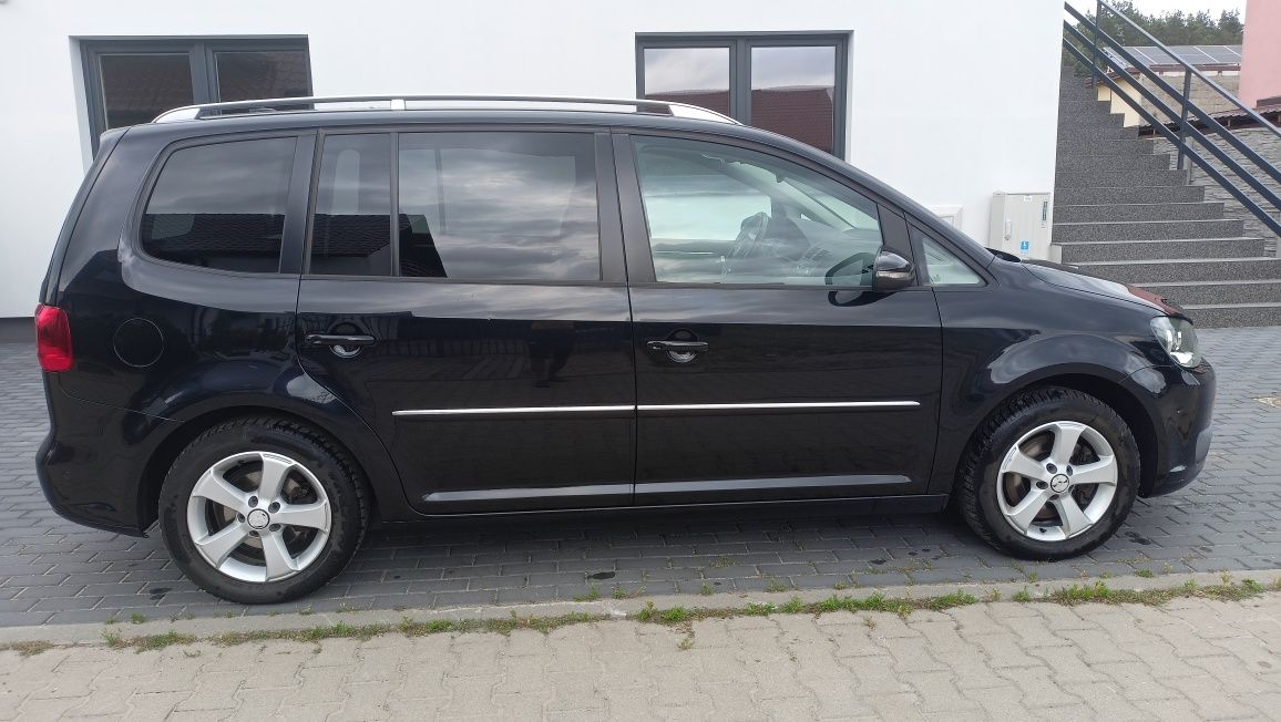 VW Touran 2.0 140 km Highline 7 osób
