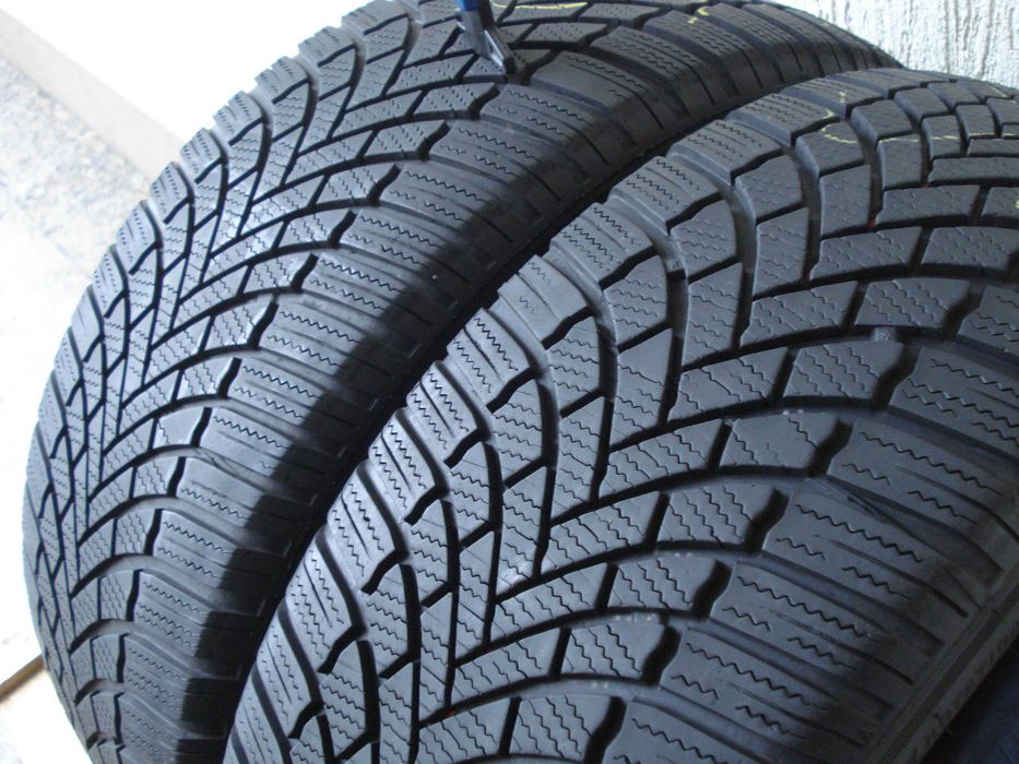Bridgestone Blizzak LM005  215/55 r 17  2 - sztuki zimowe 2023 rok
