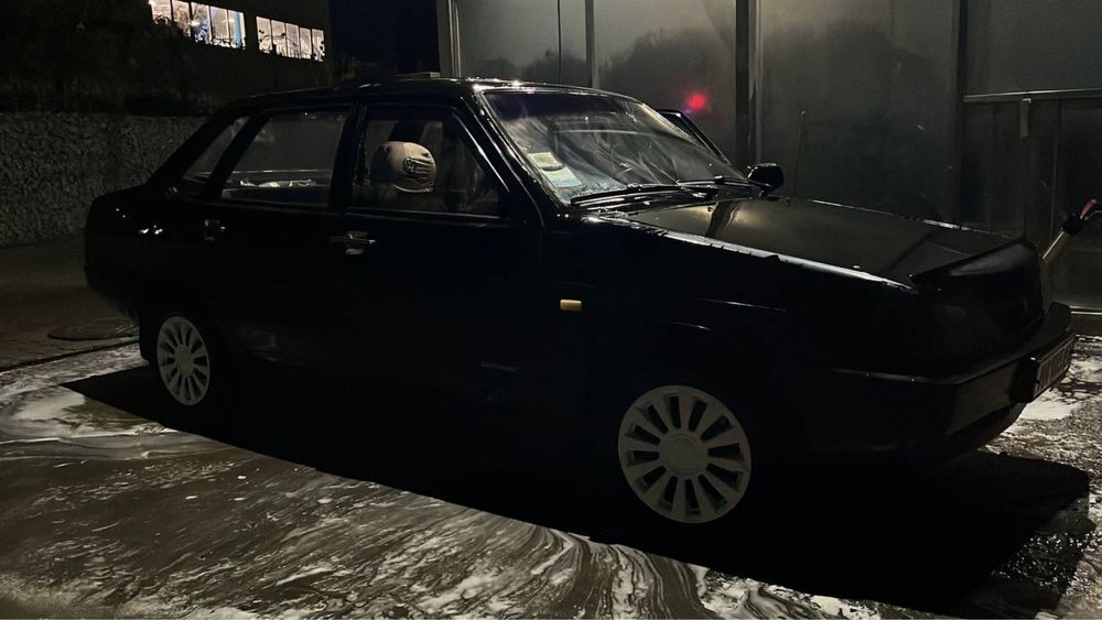 Продам 99 в нормальному стані всі подробеці по телефону