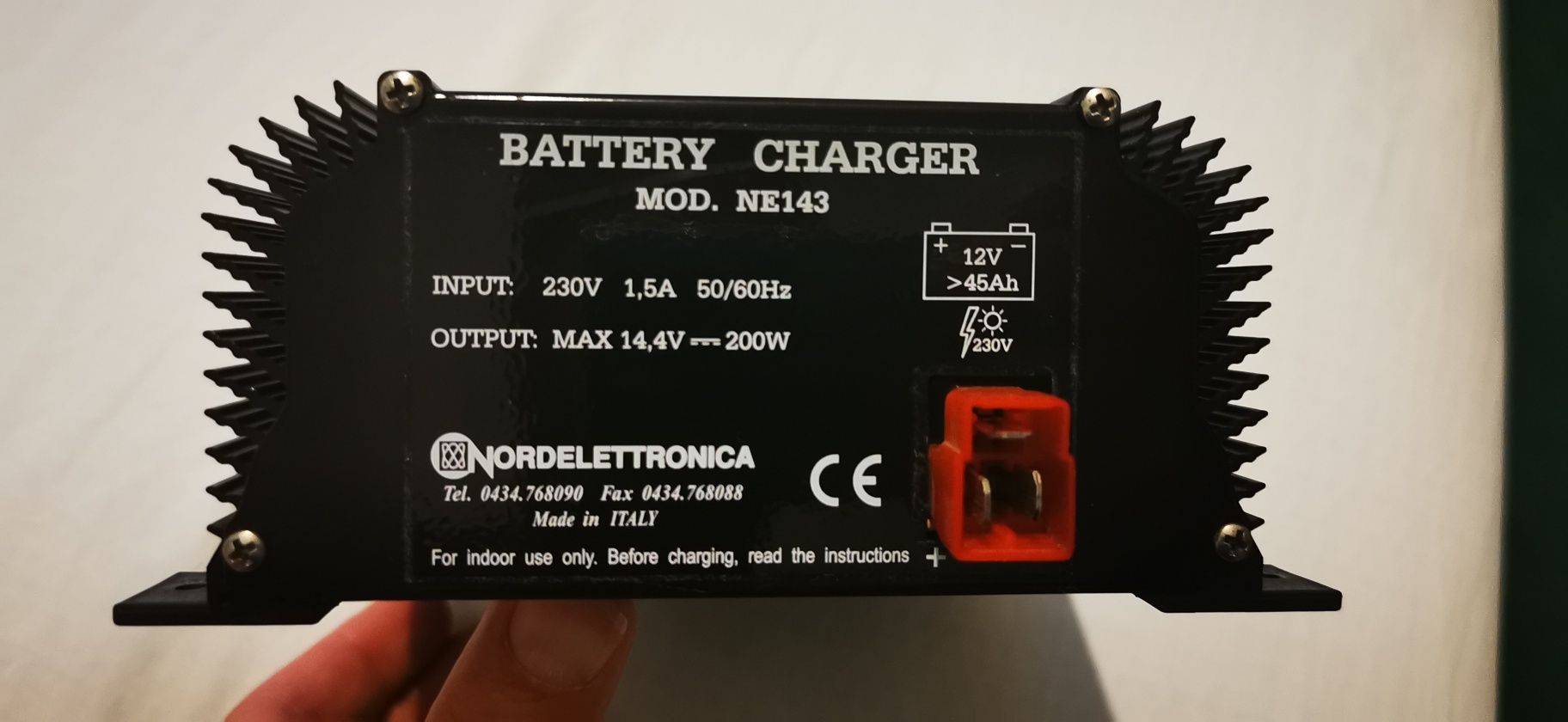 Prostownik battery charger