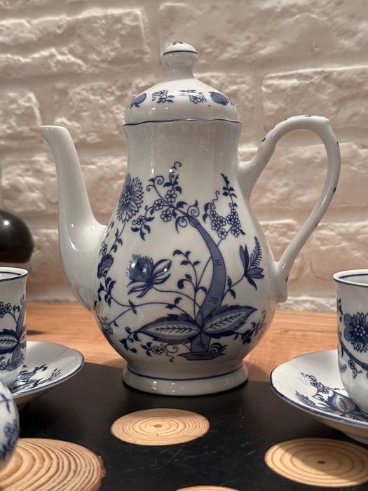 Stary serwis z fabryki porcelany książ. Doskonaly stan