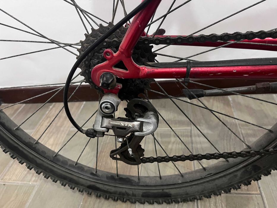 Bicicleta sistema de marcha SHIMANO + minibomba de ar