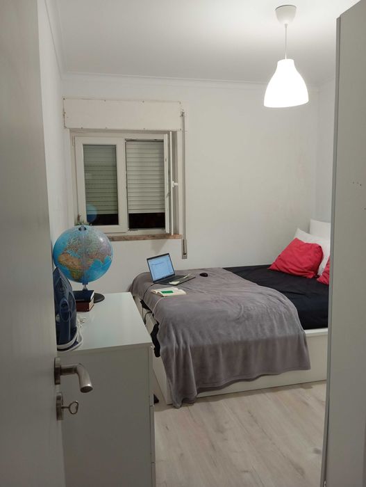 Quarto Alverca disponível
