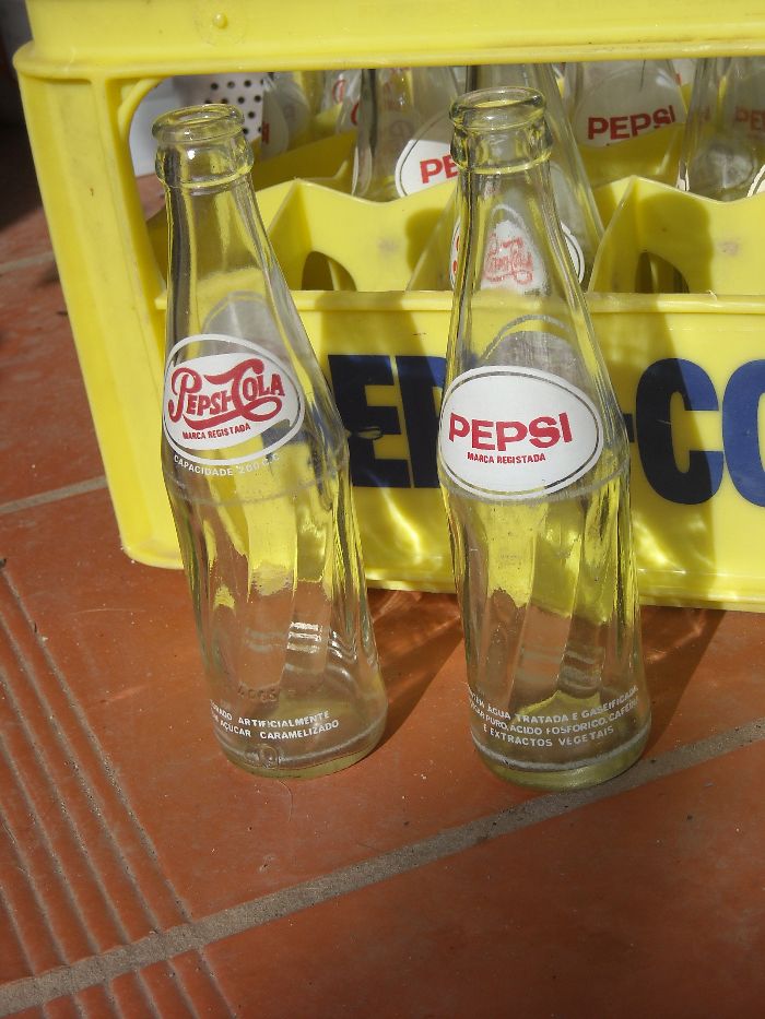 Garrafas antigas vintage Pepsi Cola 20cl com grade original