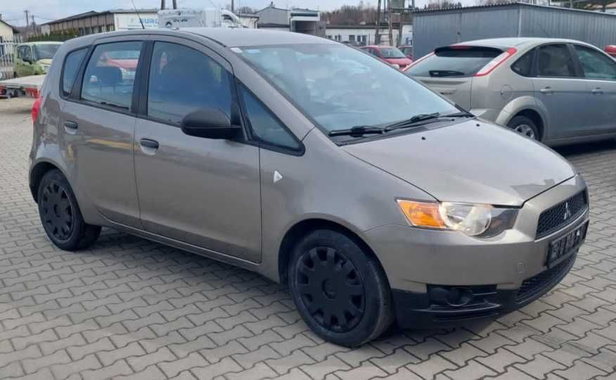 Fajny Mitsubishi Colt .