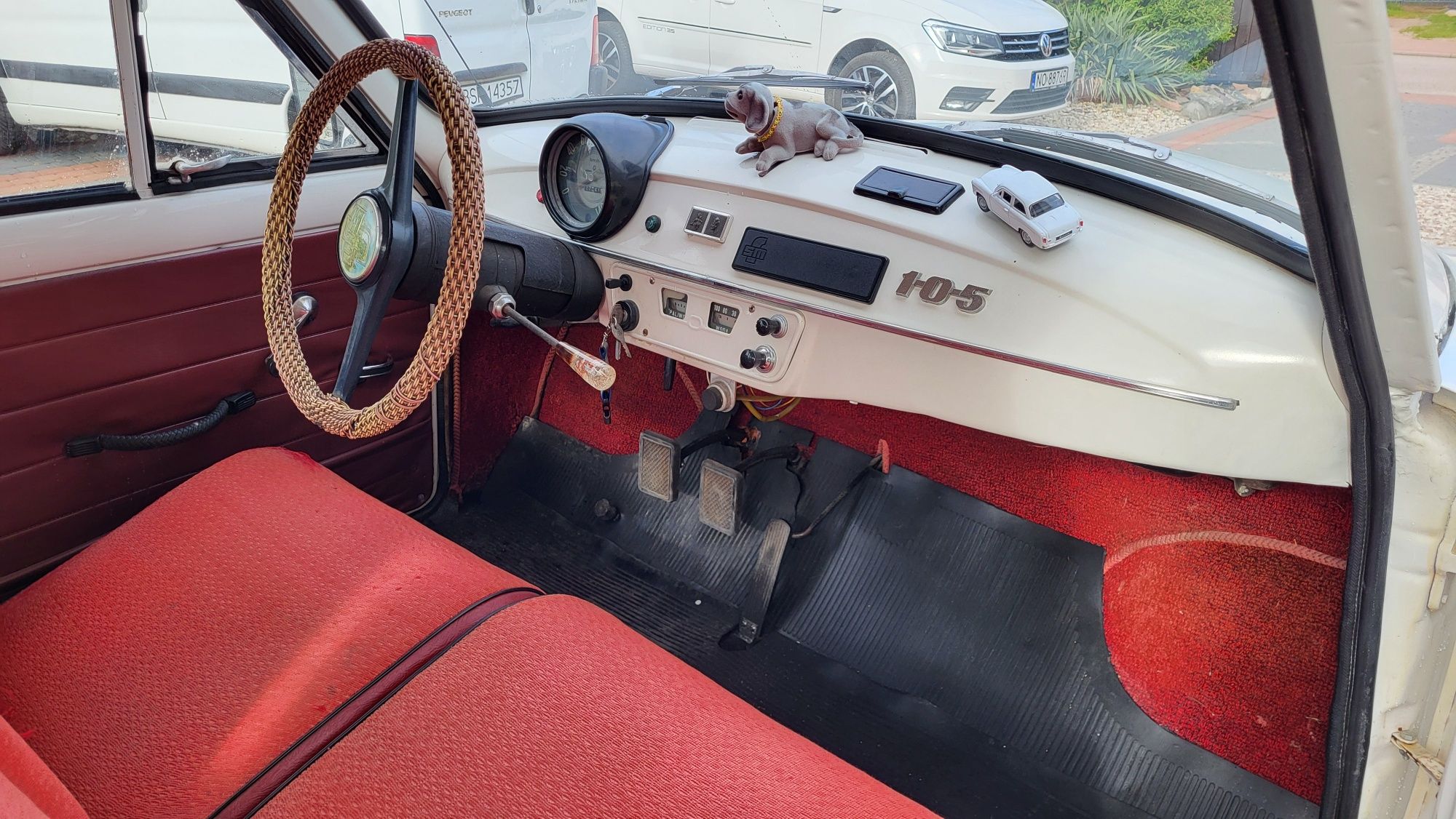 Syrena 105, 1977r zarejestrowana/zabytek