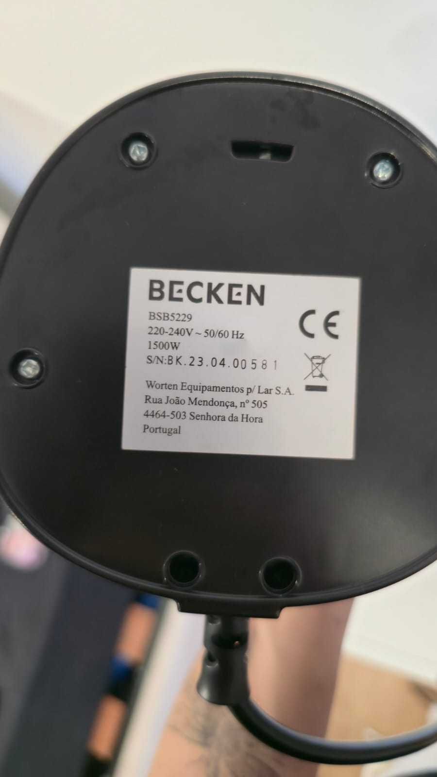 Escova de Engomar a Vapor BECKEN (1500W)