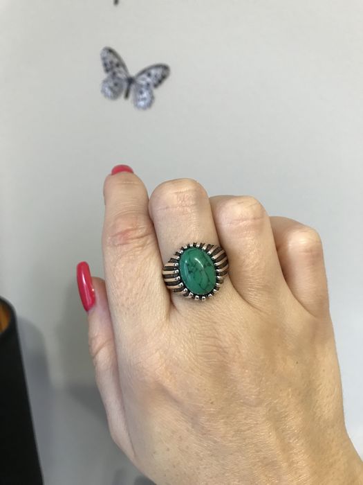 Pierścionek Vintage kolor srebrny kamień zielony