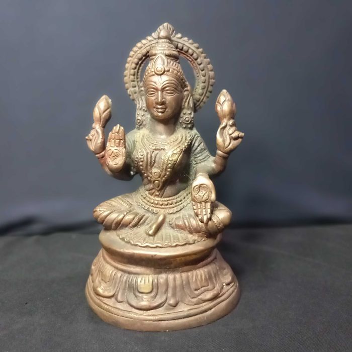 Lakshmi estátua em latão