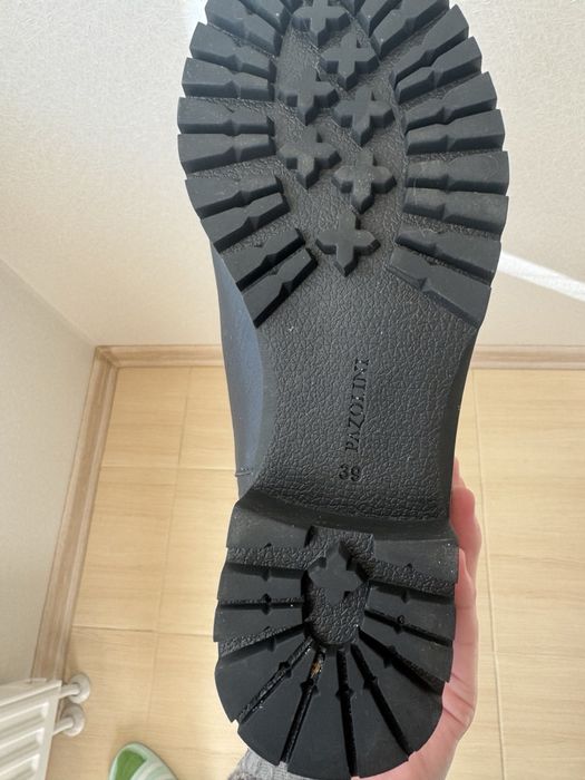 Взуття жіноче зимове