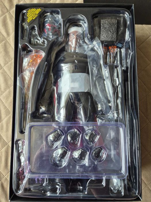 Hot Toys TMS107 Star Wars The Mandalorian 1/6 Moff Gideon