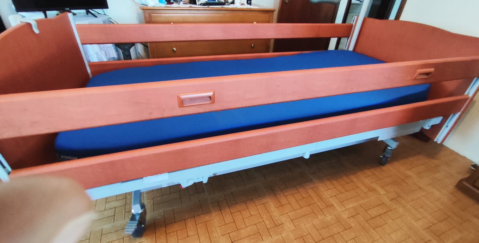 Cama hospitalar elétrica nova