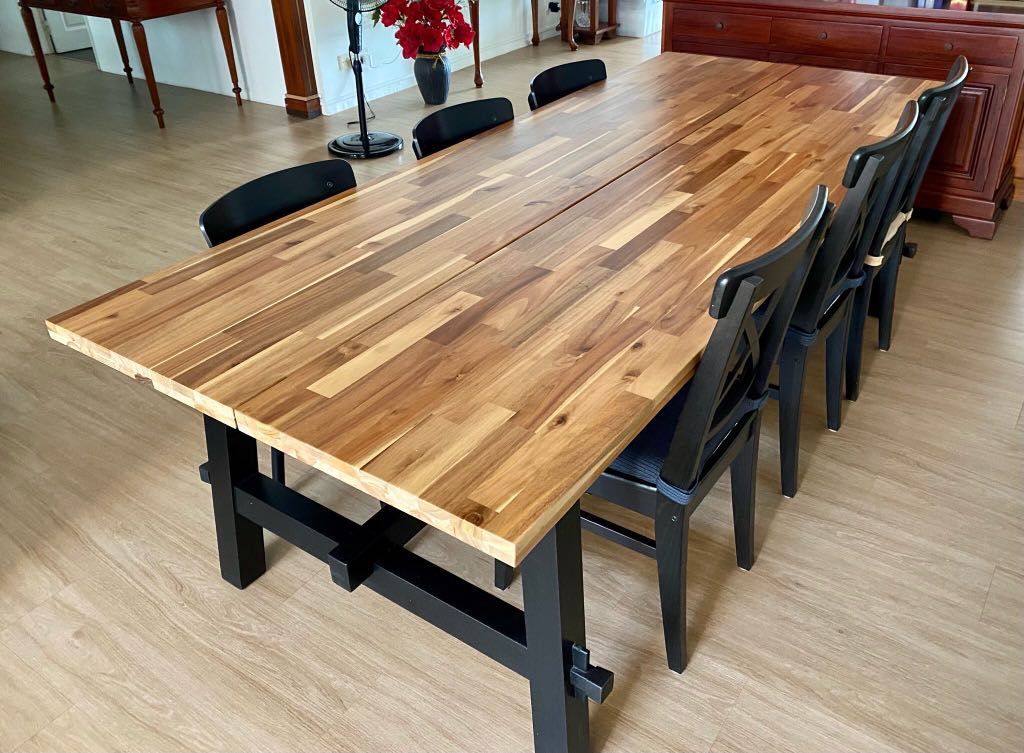 Stół drewniany Ikea SKOGSTA