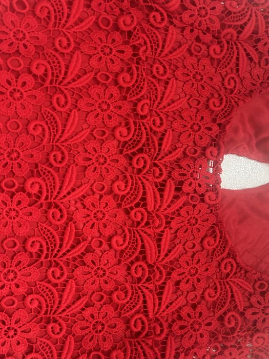 Платье кружевное