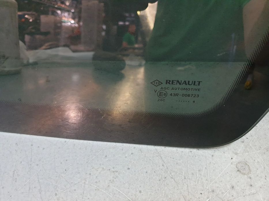 Vidro do painel trás direito DACIA Duster (HM_)