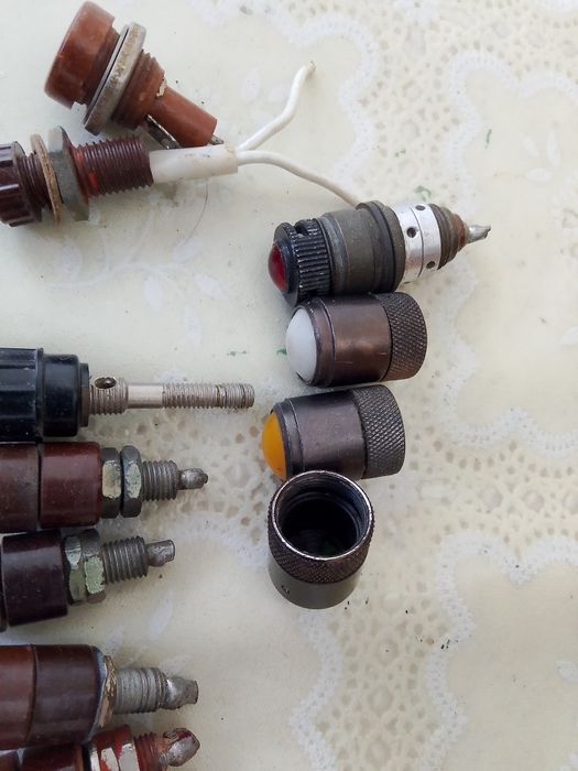 Фонарики, гнезда и другое.