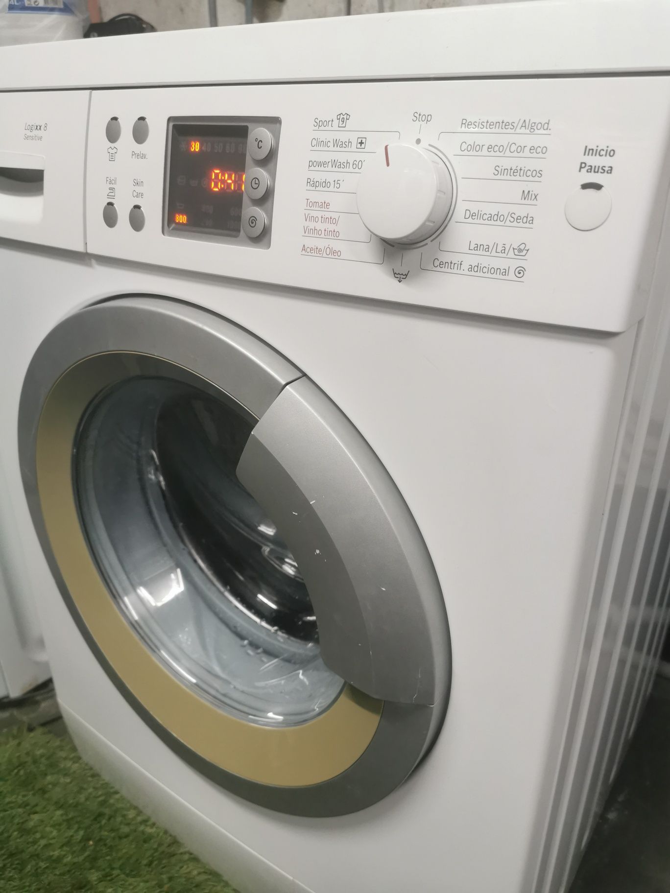 Máquina lavar roupa bosch 8kg  faço entrega