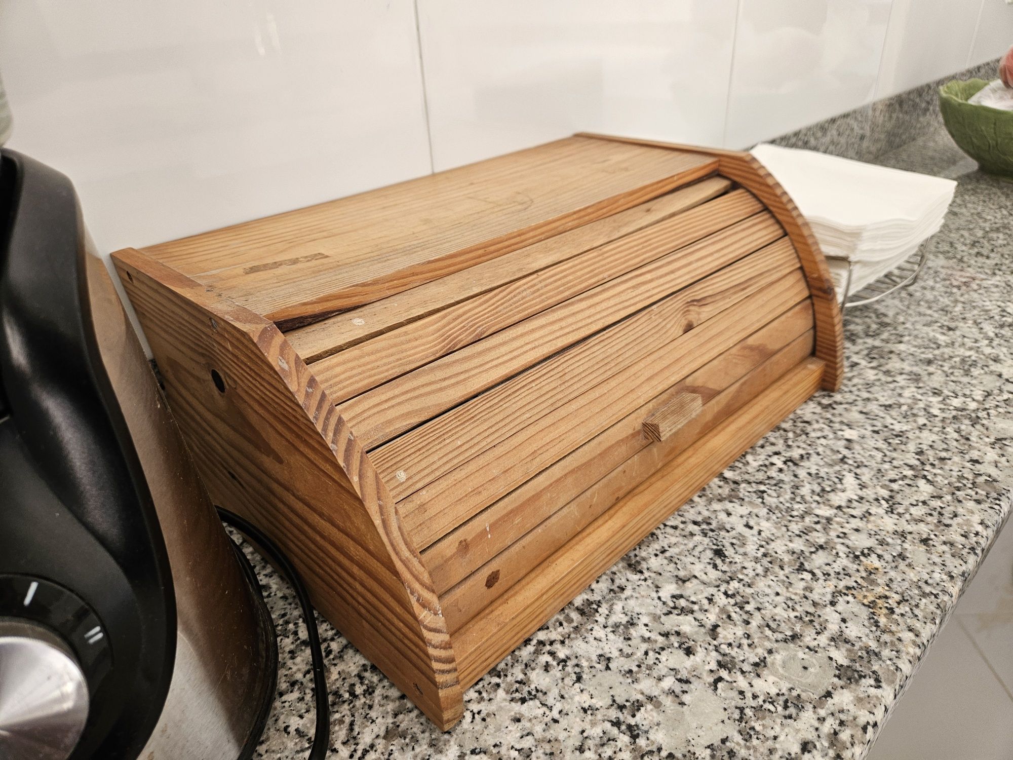 Caixa para cozinha, por exemplo para Pão