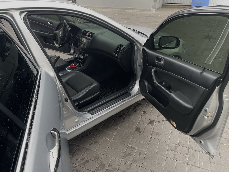Продам Honda Accord 2008
