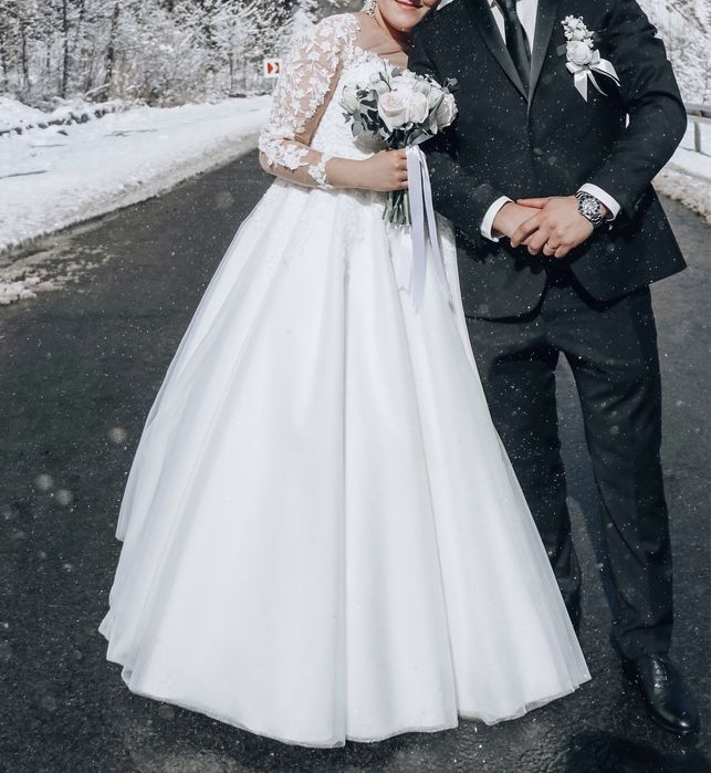 Весільна сукня